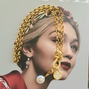 Elegant Gold Chain Necklace with Pearl and Charm